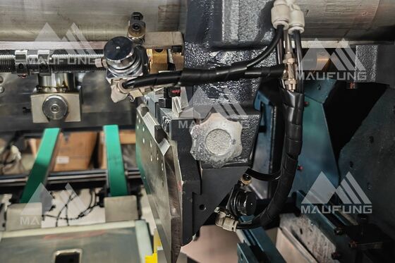Automatic Three Knife Trimmer Machine Janpanese Keyance PLC コントロールシステム スケーラブルドッキング ISMシステム
