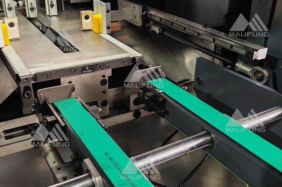Automatic Three Knife Trimmer Machine Janpanese Keyance PLC コントロールシステム スケーラブルドッキング ISMシステム