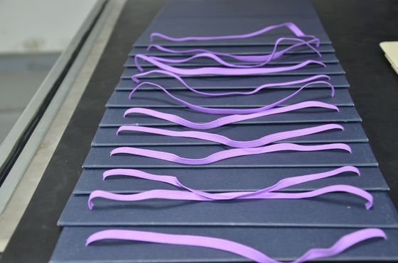 Semi-Automatic Elastic Band Inserting Machine for Notebooks with 310x450MM Max Cover Size and 140x190MM Min Cover Size